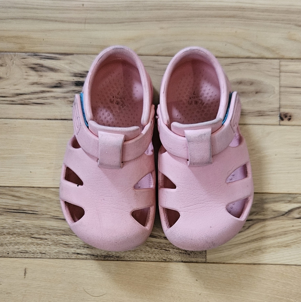 Ten Little Pink Splash Sandal Size 7